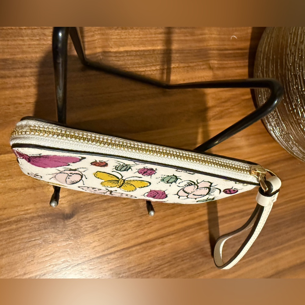 Coach Bug Wristlet CR815 Chalk - Picture 3 of 6